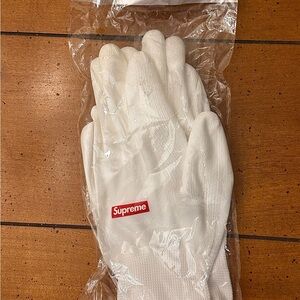 Supreme White Event Gloves with Supreme Logo